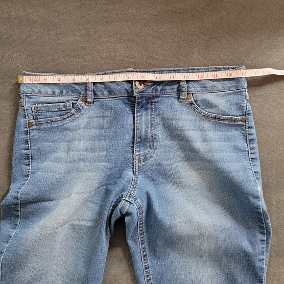 Women's Size 11 Blue Spice Denim Shorts - Picture 7 of 7